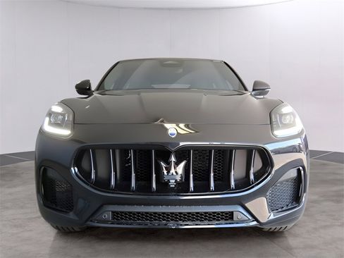New 2024 Maserati Grecale GT image 3