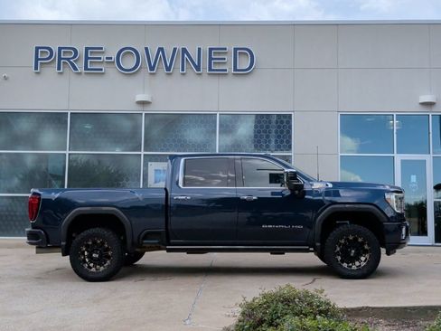 Used 2022 GMC Sierra 2500 Denali w/ Denali Ultimate Package AWD/4WD image 2