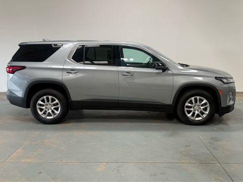 Used 2023 Chevrolet Traverse LS AWD/4WD image 6
