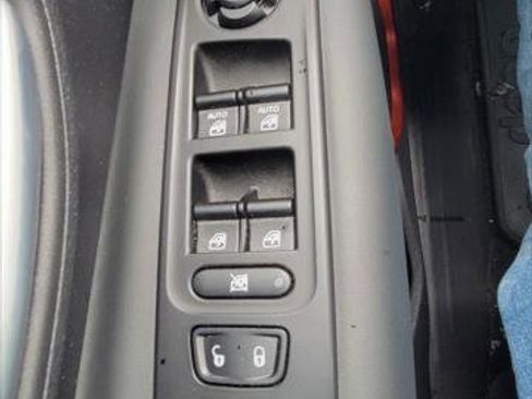 Used 2020 Jeep Renegade Trailhawk w/ Cold Weather Group image 19