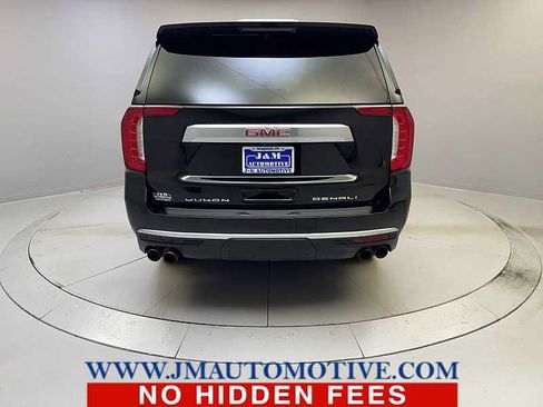 Used 2022 GMC Yukon XL Denali w/ Denali Premium Package image 4