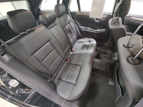 Used 2014 Mercedes-Benz E 350 4MATIC Wagon image 19