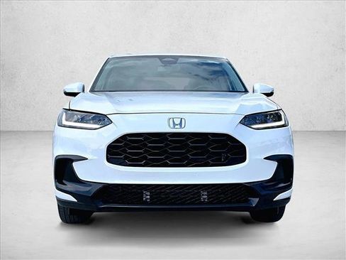 Used 2023 Honda HR-V LX image 3