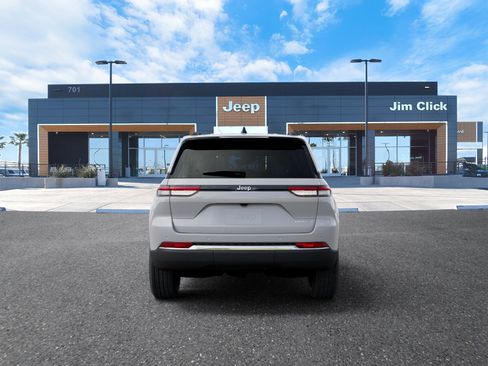 New 2026 Jeep Grand Cherokee Limited w/ Trailer Tow Package RWD image 7