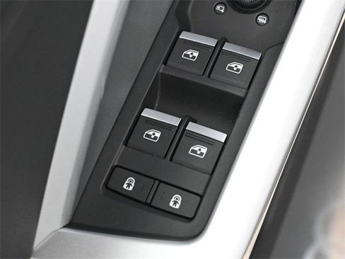 Certified 2025 Audi Q3 2.0T Premium w/ Convenience Package image 14