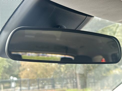 Certified 2024 Toyota Highlander LE image 27