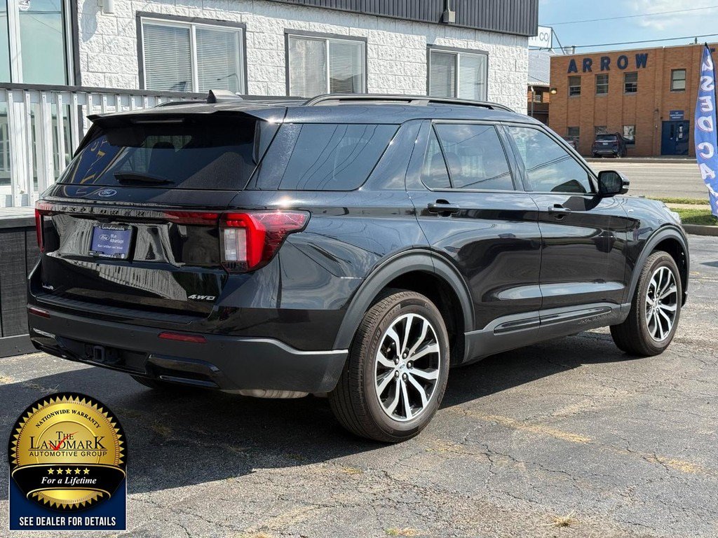 Used 2025 Ford Explorer ST-Line AWD/4WD image 5