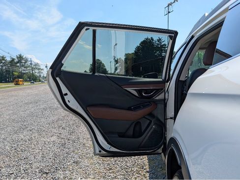 Used 2022 Subaru Outback Touring XT AWD/4WD image 11