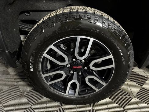 Used 2025 GMC Sierra 1500 AT4 w/ AT4 Preferred Package image 23
