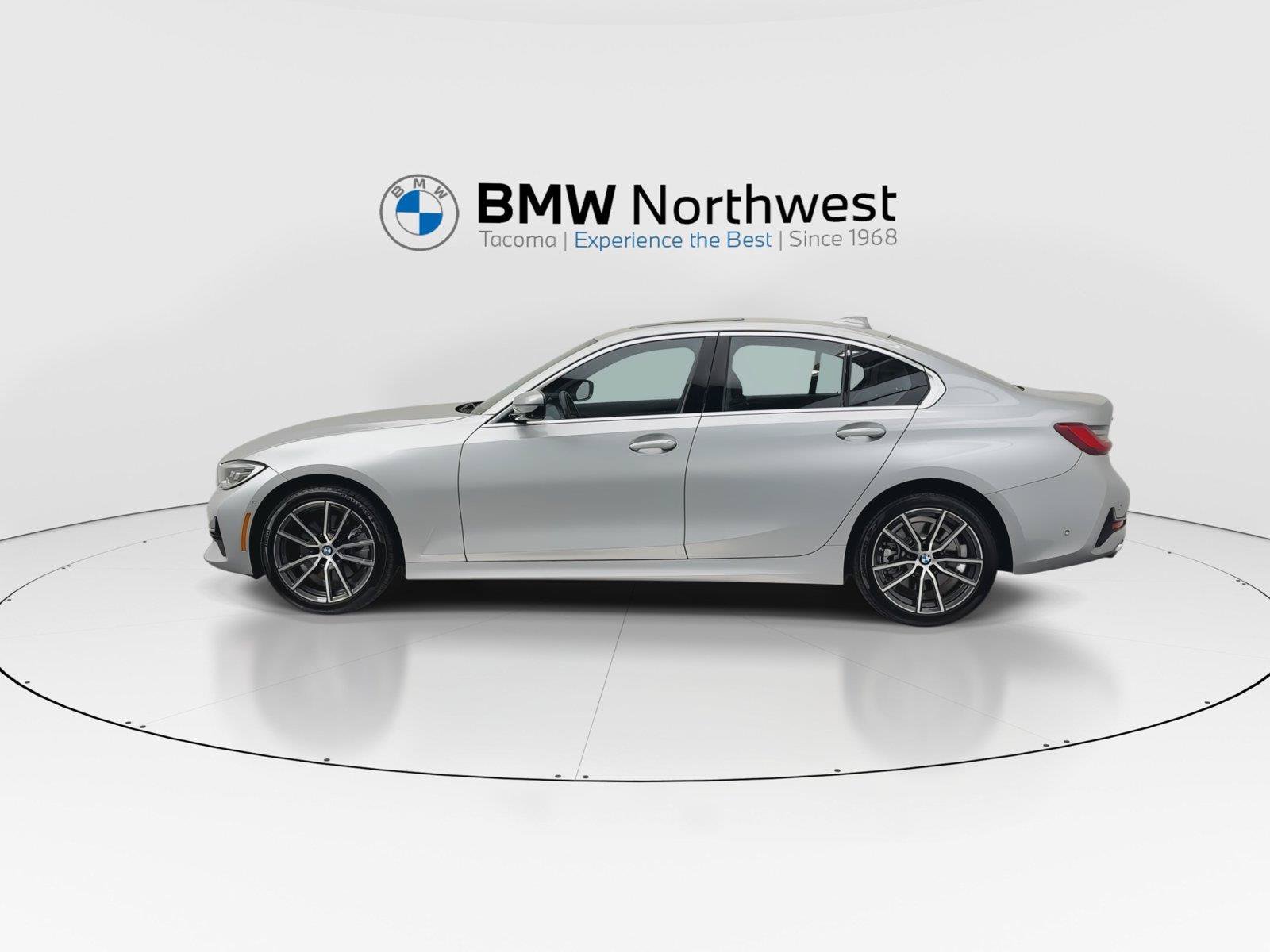Used 2019 BMW 330i xDrive Sedan w/ Convenience Package AWD/4WD image 11