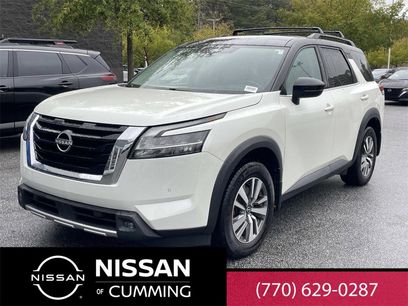 Certified 2022 Nissan Pathfinder SL w/ SL Black Package