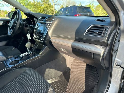 Used 2018 Subaru Outback 2.5i Premium AWD/4WD image 12