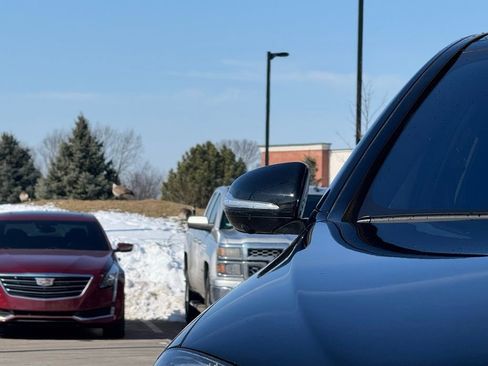 Used 2019 Mercedes-Benz S 560 4MATIC Sedan w/ AMG Line Exterior image 7