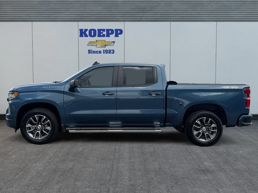 Used 2024 Chevrolet Silverado 1500 RST AWD/4WD image 2