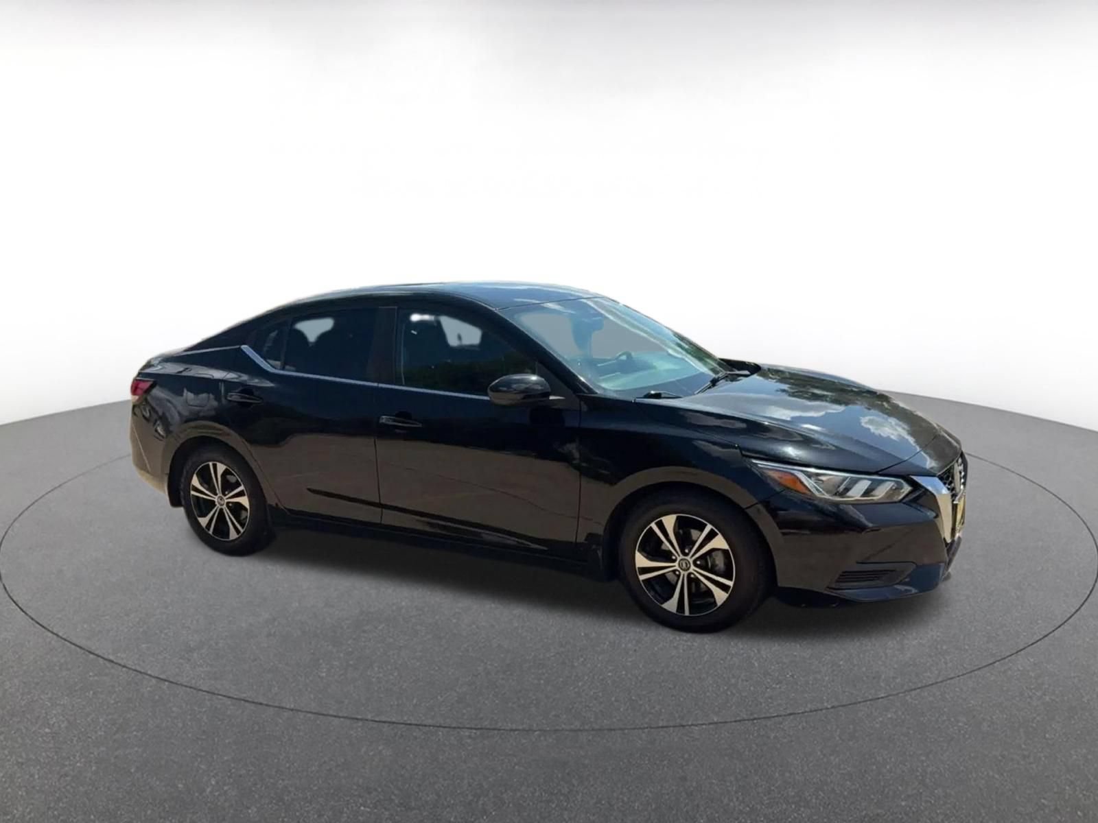 Used 2021 Nissan Sentra SV FWD image 2