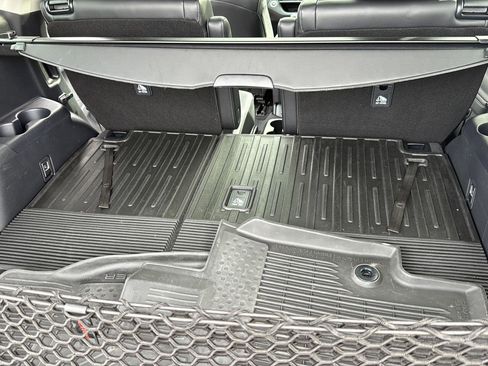 Used 2024 Toyota Highlander Platinum image 26