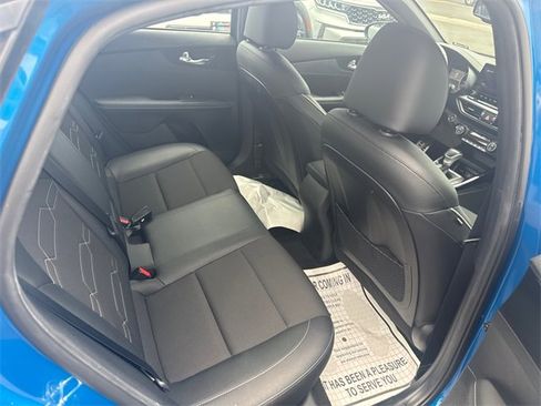 Certified 2022 Kia Forte GT-Line image 9