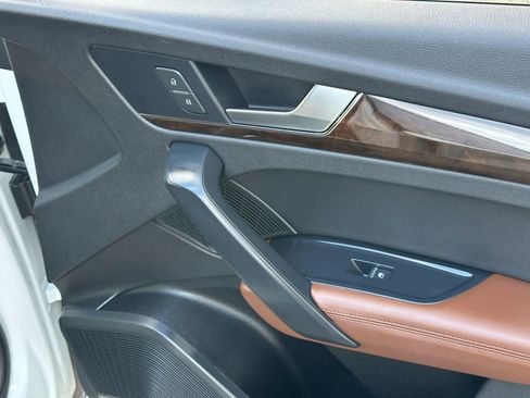 Used 2019 Audi Q5 2.0T Premium Plus w/ Premium Plus Package image 24