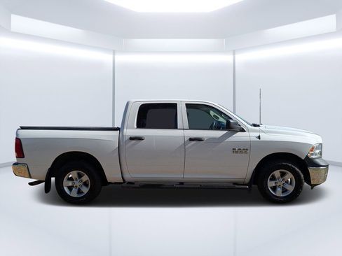 Used 2016 RAM 1500 ST w/ SXT Appearance Group image 3