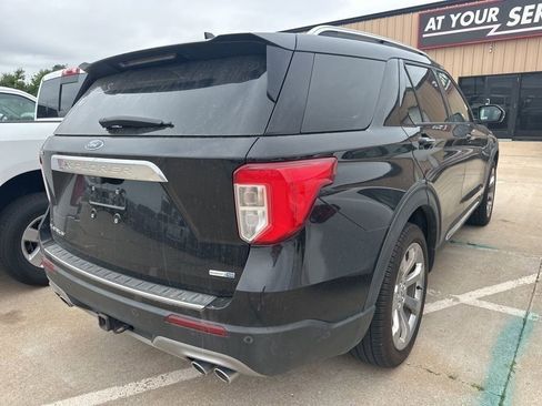 Used 2020 Ford Explorer Platinum w/ Premium Technology Package AWD/4WD image 4