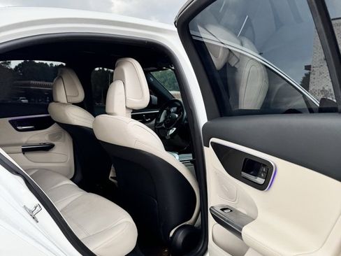 Used 2024 Mercedes-Benz C 300 Sedan image 19