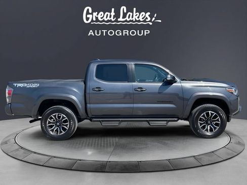 Used 2022 Toyota Tacoma TRD Sport w/ Technology Package AWD/4WD image 6