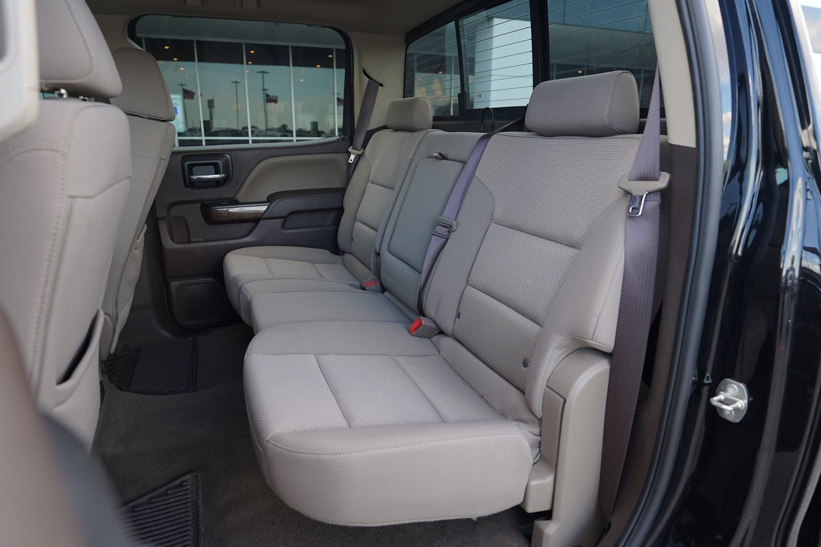Used 2018 Chevrolet Silverado 1500 LT w/ Texas Edition RWD image 18