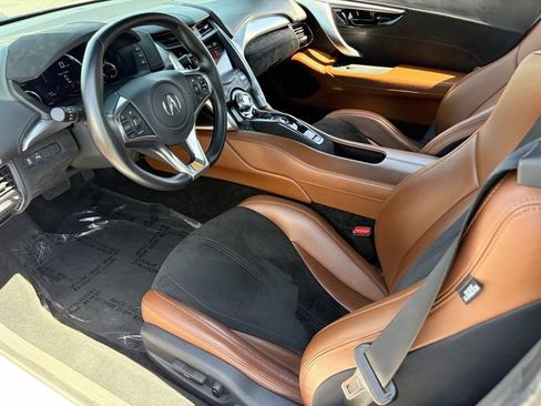 Used 2017 Acura NSX AWD/4WD image 5