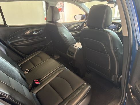 Used 2022 GMC Terrain SLT w/ Tech Package AWD/4WD image 19