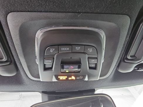 Used 2023 Toyota Corolla SE w/ SE Premium Package FWD image 22