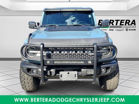Used 2023 Ford Bronco Badlands AWD/4WD image 2