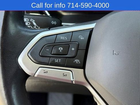 Used 2023 Volkswagen Jetta SE w/ Panoramic Sunroof Package FWD image 18