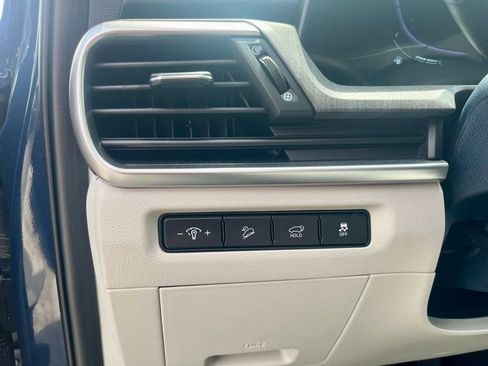 Used 2025 Kia Telluride EX AWD/4WD image 19