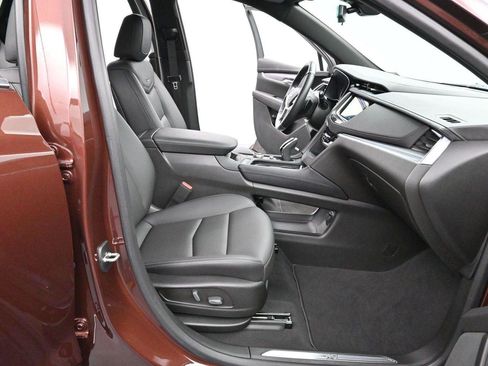 Certified 2023 Cadillac XT5 Luxury FWD image 32