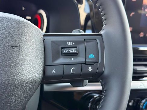 New 2026 Nissan Pathfinder SL FWD image 30