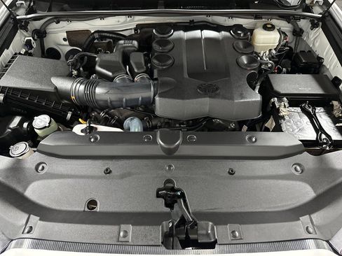 Used 2020 Toyota 4Runner Venture image 38