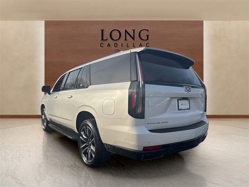 Certified 2022 Cadillac Escalade ESV Sport w/ Touring Package image 3