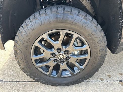 Used 2025 Toyota Tundra Platinum image 7