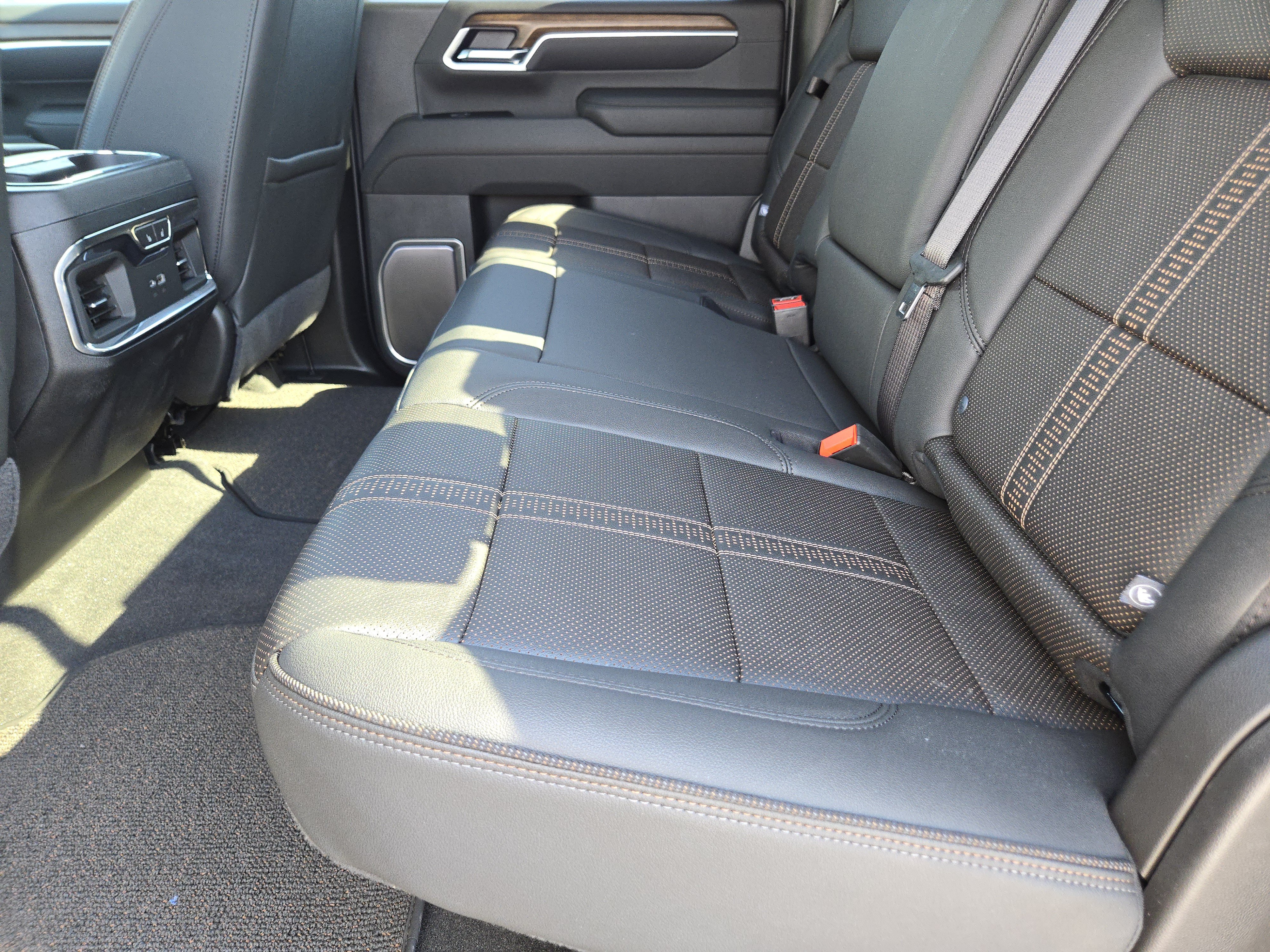 New 2026 Chevrolet Silverado 2500 High Country w/ Midnight Edition AWD/4WD image 22