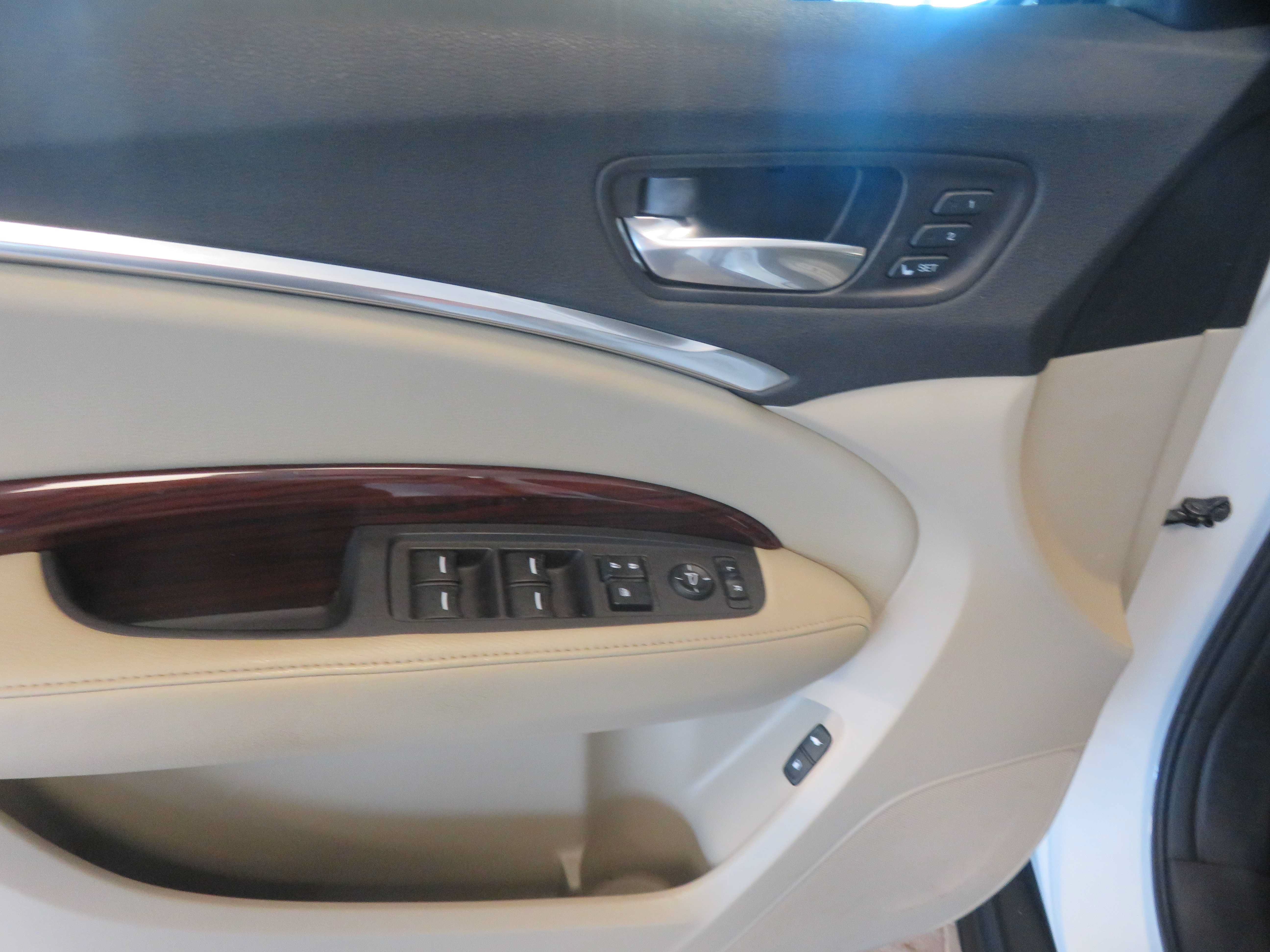 Used 2016 Acura MDX w/ Technology Package AWD/4WD image 14
