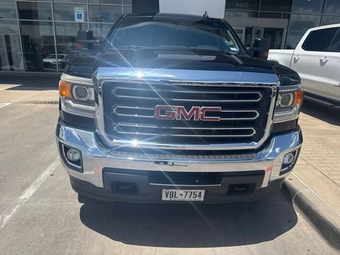 Used 2016 GMC Sierra 2500 SLE w/ HD SLE Value Package AWD/4WD image 3