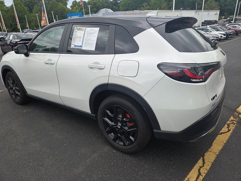 Used 2025 Honda HR-V Sport image 6