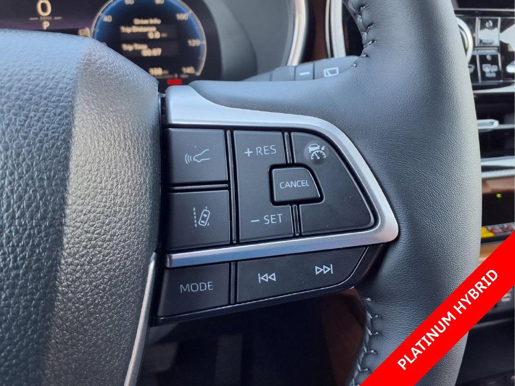 Used 2026 Toyota Highlander Platinum AWD/4WD image 24