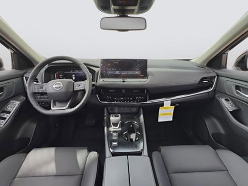 Certified 2025 Nissan Rogue SL FWD image 19