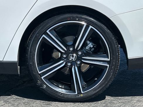 Used 2025 Honda Accord Sport image 30