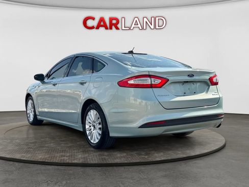 Used 2014 Ford Fusion SE w/ Equipment Group 502A FWD image 3