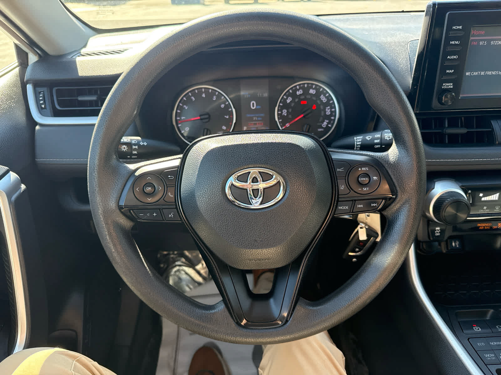 Used 2019 Toyota RAV4 LE w/ Carpet Mat Package AWD/4WD image 19