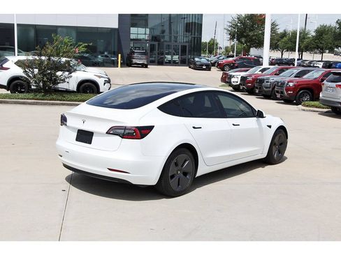 Used 2023 Tesla Model 3 Standard Range RWD image 5