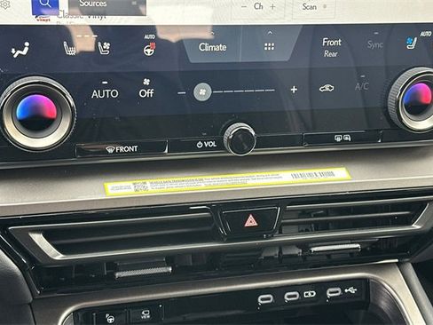 Used 2026 Lexus TX 500h AWD w/ Technology Package image 26