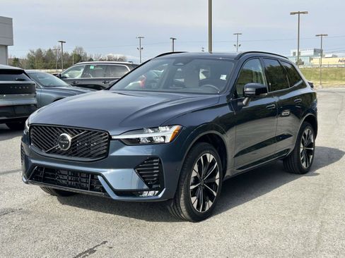 New 2026 Volvo XC60 B5 Plus w/ Protection Package Premier image 7